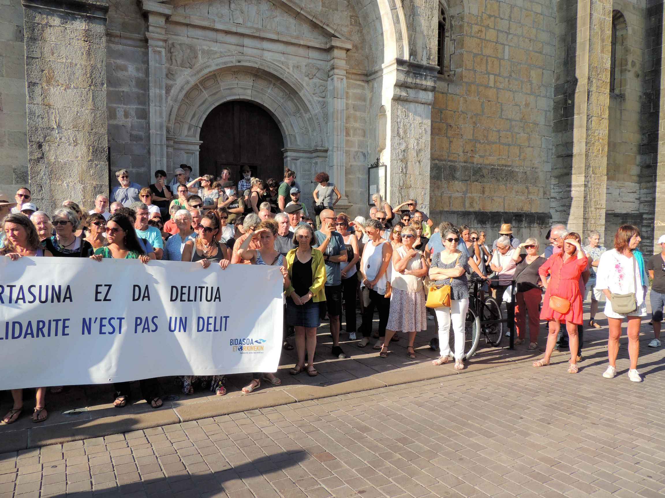 <br />
<b>Notice</b>:  Undefined variable: titre in <b>/var/www/vhosts/bidasoa-etorkinekin.org/httpdocs/views/urrugne.view.php</b> on line <b>28</b><br />
